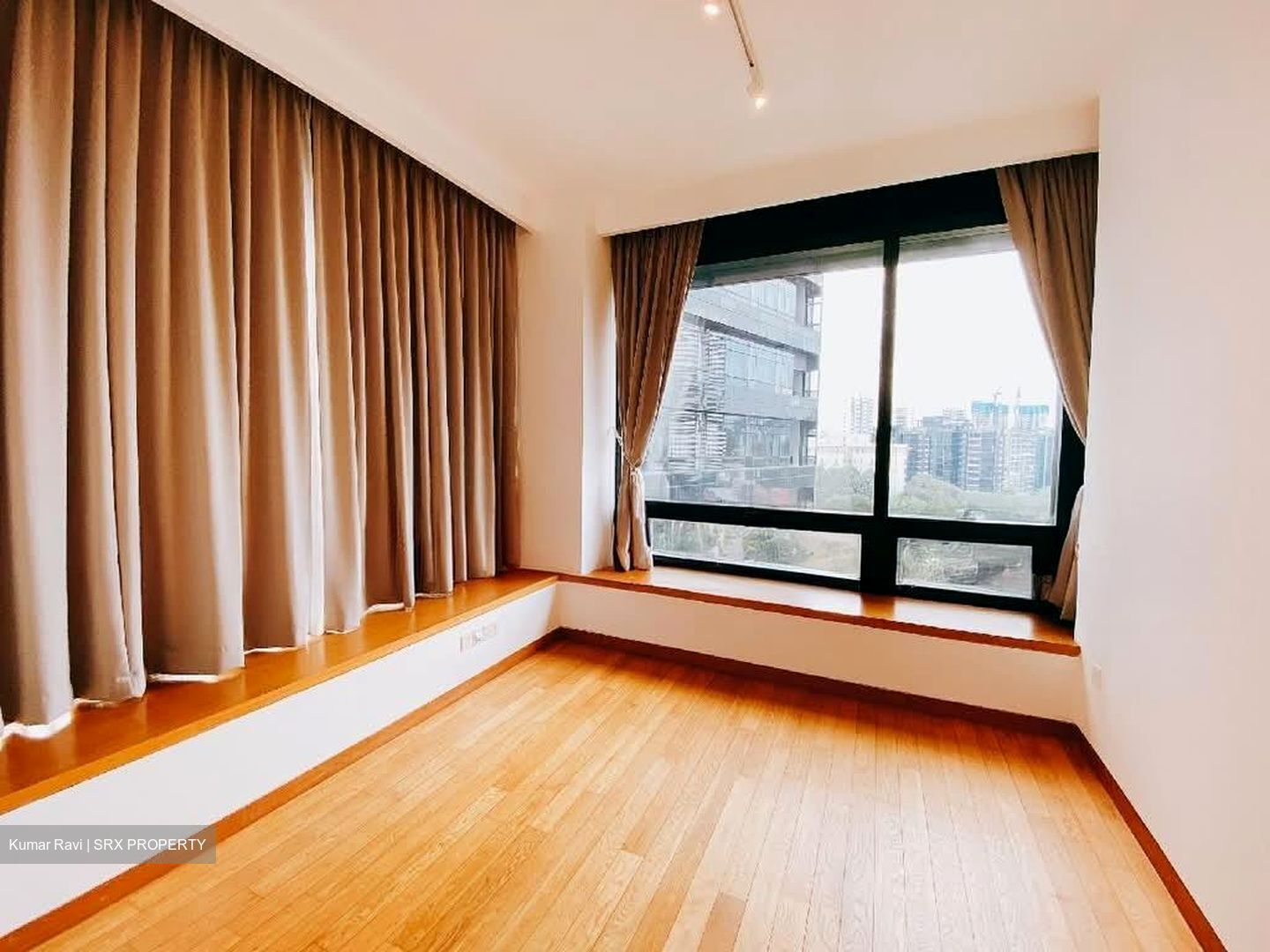 Nouvel 18 (D10), Condominium #602354141